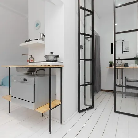 Bright Studio Praga Close To Pge Narodowy By Renters *