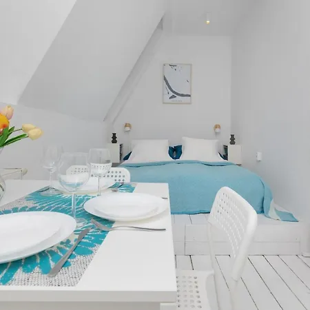 Bright Studio Praga Close To Pge Narodowy By Renters